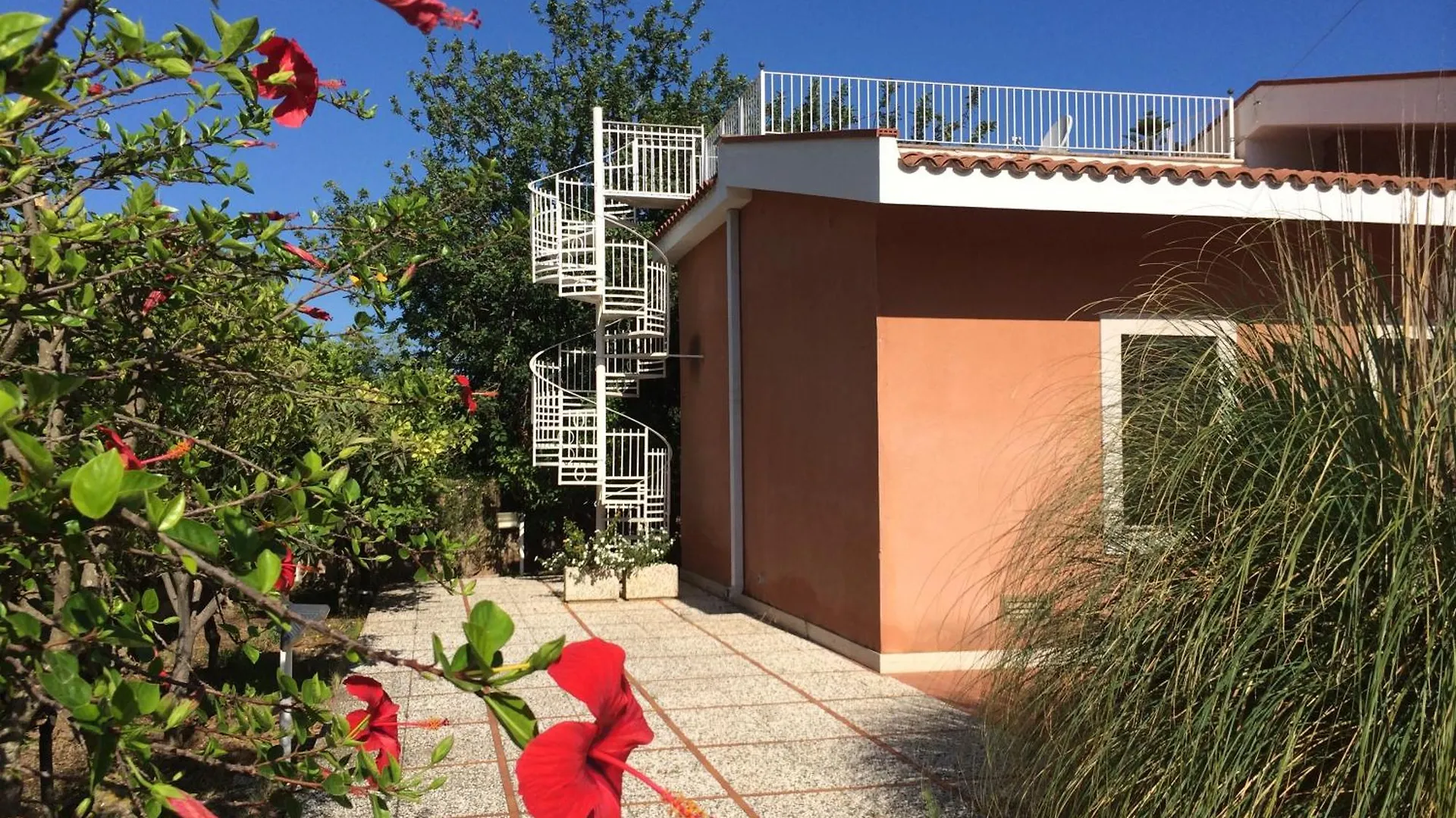 Sea And Mountain Villa contacts