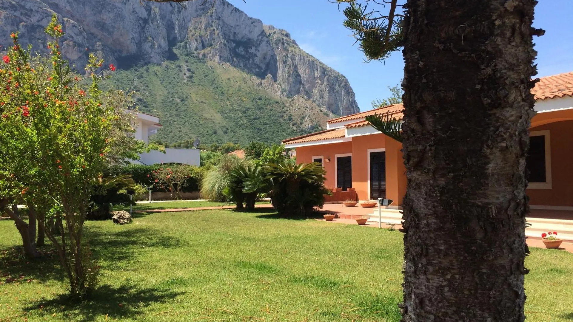 Holiday home Sea And Mountain Villa Cinisi